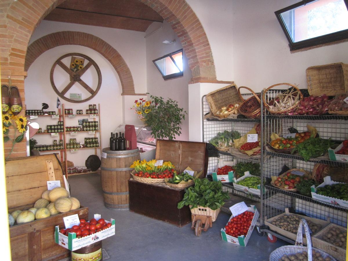 Fattoria Di Corazzano Bed & Breakfast San Miniato Exterior photo